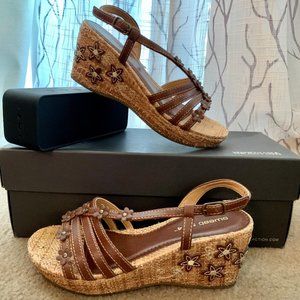 Sweet 554 GIRLS BROWN FLORAL WEDGES YOUTH SIZE 1
